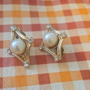 Elegant Gold Pearl Earrings